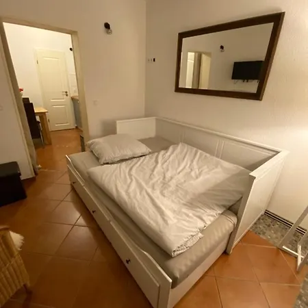 Apartment Mit Terrasse Ip-tv Stellplatz Krefeld