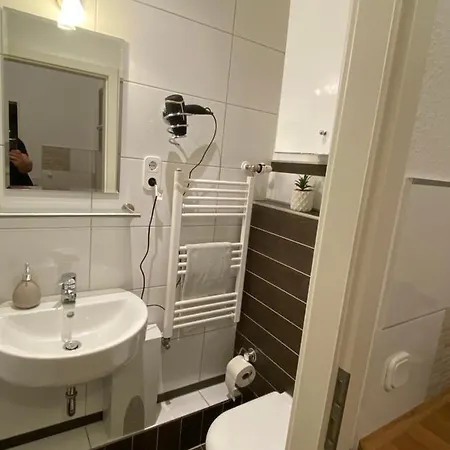 Apartment Mit Terrasse Ip-tv Stellplatz *